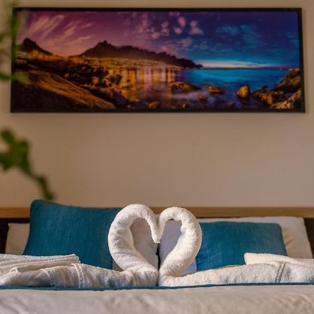 Exclusive Apartment With A View Of Prague Castle And Vltava River Екстериор снимка